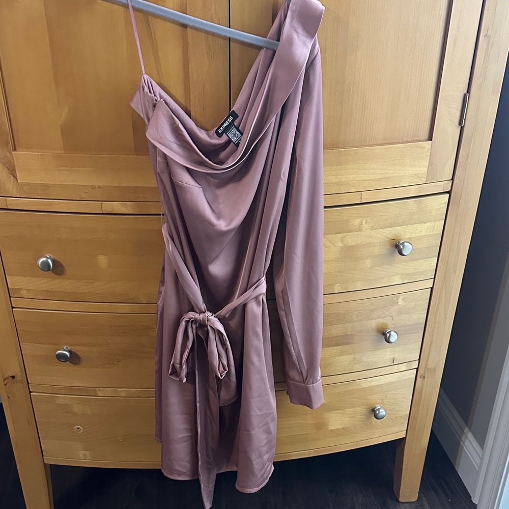 Express One Shoulder Dress in Mauve